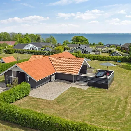 Bessi - 200m From The Sea By Interhome